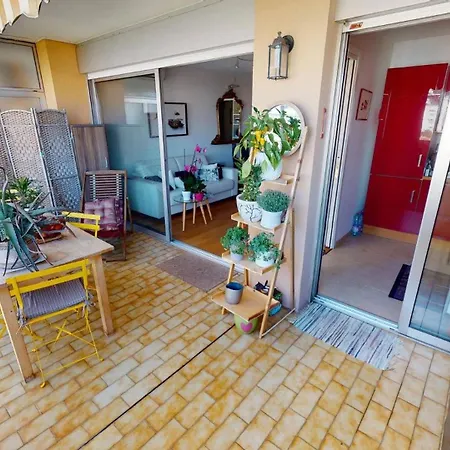 48m - Grand Avec Alcove Et Terrasse * 芒通